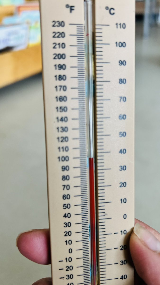 PIlY_A_'s tweet photo. @CityNewsTO temperature in a classroom https://t.co/lzwFsXTuZ3