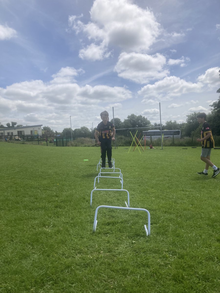 6th class kicked off our Active Week with an obstacle course.
