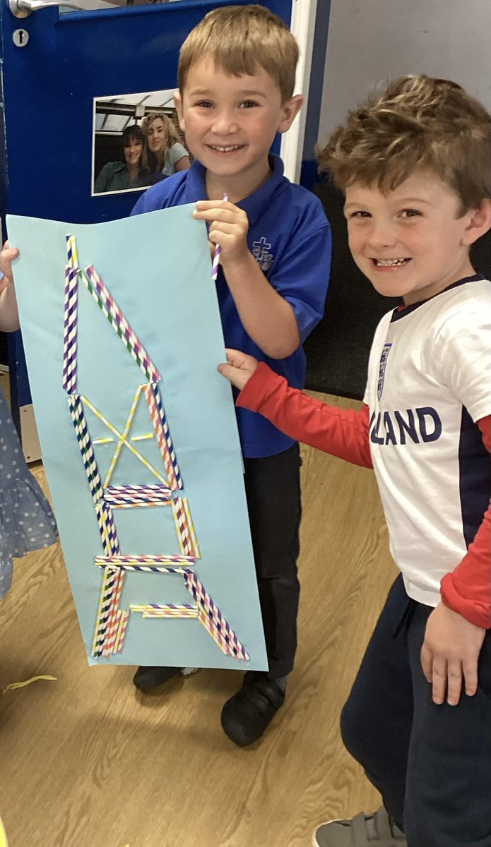 TopazClass1's tweet photo. We enjoyed our French day dressing in red, white and blue and making the Eiffel Tower #BEST 🇫🇷 https://t.co/BD1IYg5WrU