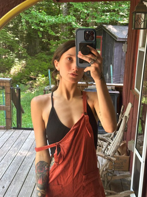 surviving the heat wave OY https://t.co/AjPSVsYUZI