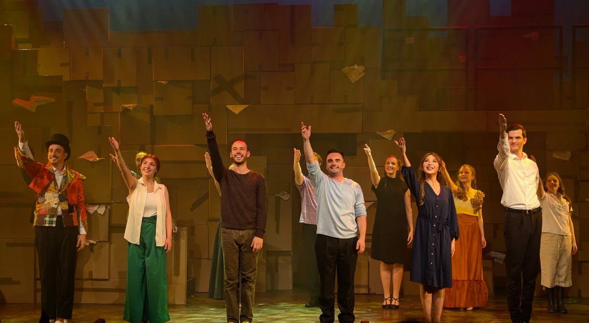 ⭐ BIG FISH - THE MUSICAL - MOUNTVIEW ⭐

Well this was just wonderful 🥰

I absolutely fell in love with this musical last year, after seeing a local amateur production, so I jumped at the chance to come see Mountview students perform it ✨

Brilliantly performed by the talented