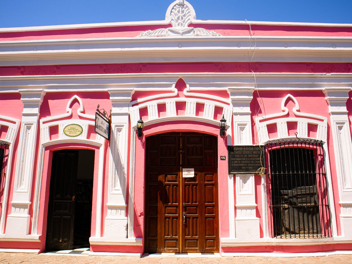PromoturSina's tweet photo. ¡#Mocorito está lleno de color!🏠🎨😍

#ColoreandoSinaloa ya pasó por este Pueblo Mágico y sus calles lucen más vibrantes que nunca✨
Date una vuelta y descubre sus tradiciones, gastronomía y nuevo museo🐯 https://t.co/iASCh0IlvN