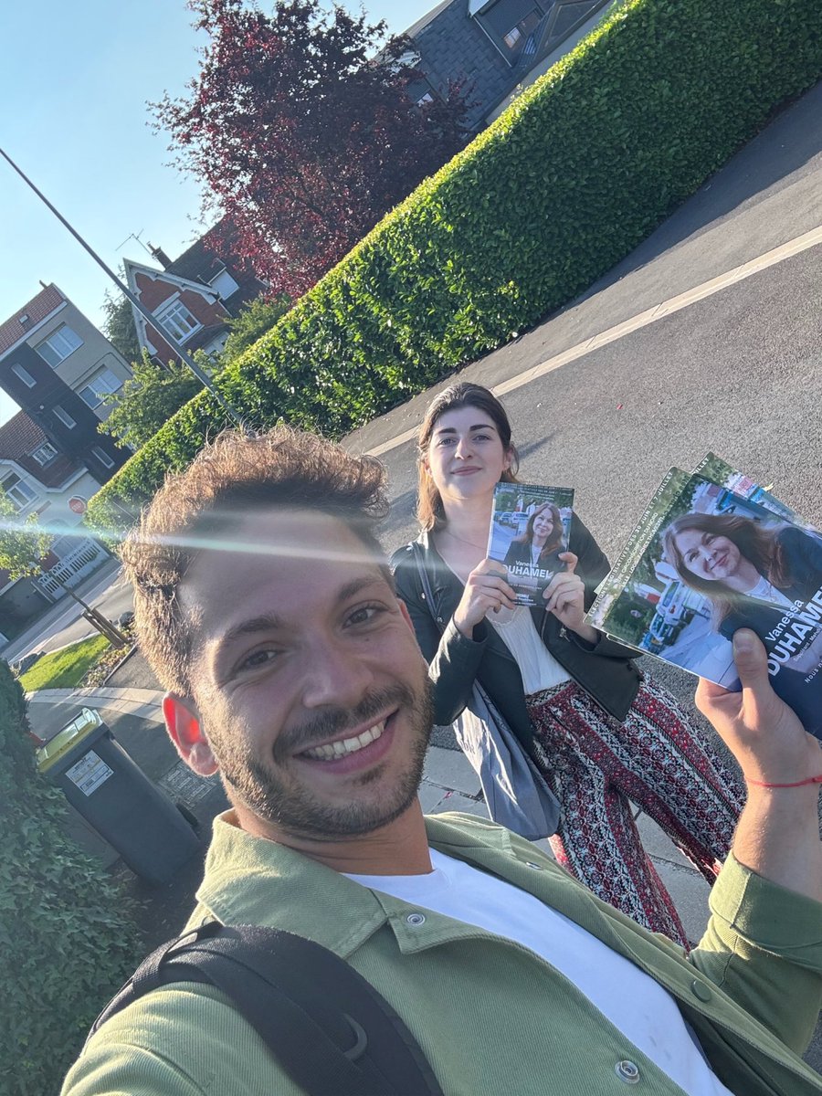 MehdiElMir's tweet photo. Une belle mobilisation aujourd’hui à #Lille, #Loos et #Faches. Nous étions sur toute la circonscription, à la rencontre des habitants. Boîtage, tractage, porte-à-porte, échanges avec les associatifs, et une visite inspirante à la Gare Saint Sauveur ! ✊ #Circo5901 https://t.co/MpgsZvKn5V
