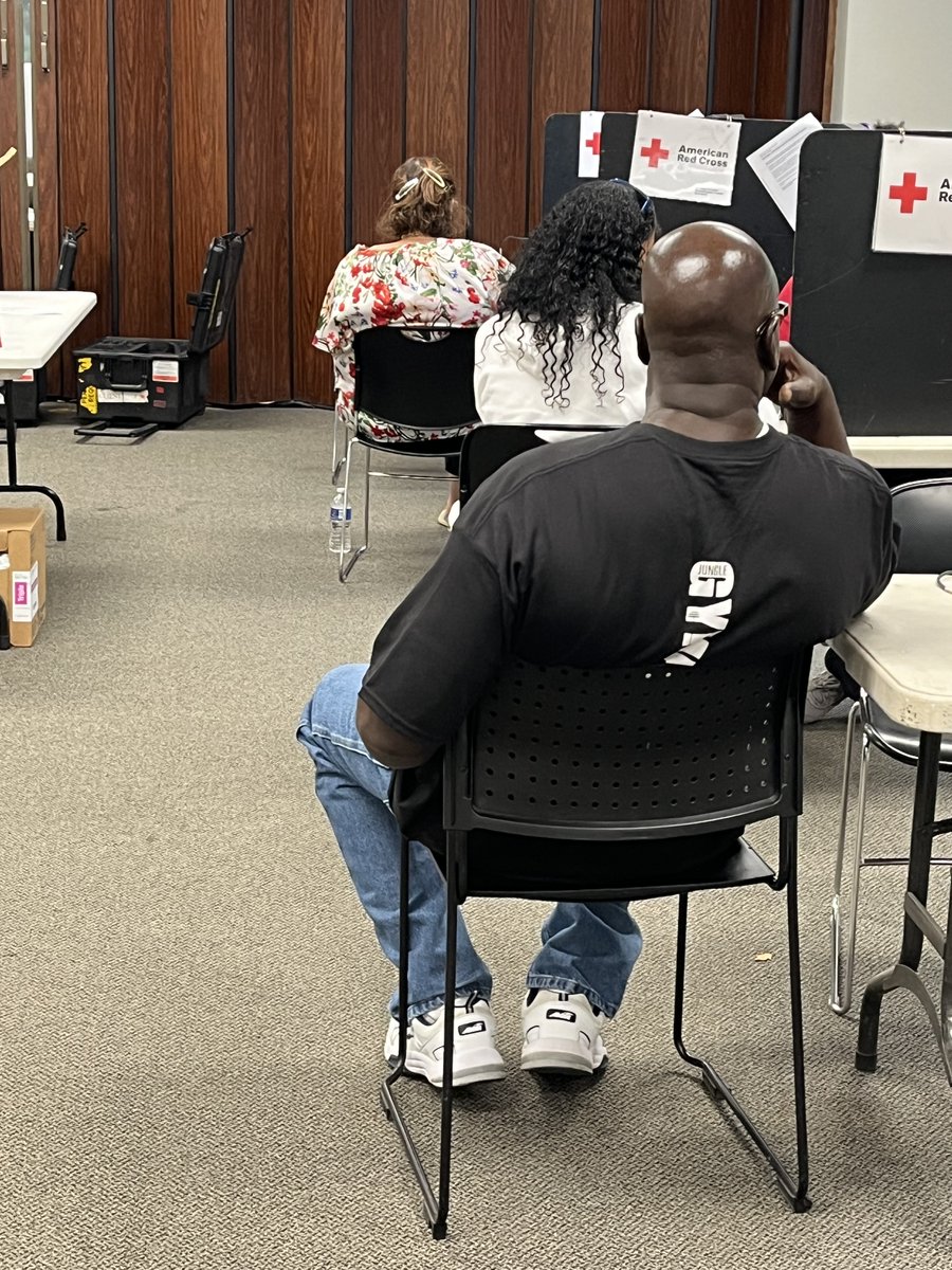 RedCrossSC's tweet image. “Our babies need our blood; our family members need our blood”.

Last week, @RedCrossSC partnered with @thebstronggroup to host their quarterly Sickle Cell Blood Drive.

Brenda whose son, Braden was diagnosed with Sickle Cell when he was an infant.