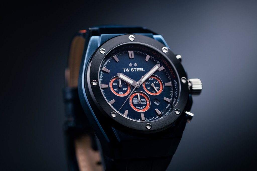 twsteel's tweet photo. Stylish, robust and ready for any adventure. Discover the CE4410 from TW Steel.
#WatchTWSteel #TWSteel #TimeToStandOut https://t.co/K7359yLEFU