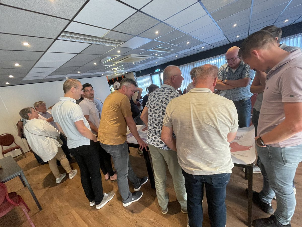 Vanavond worden de inwoners van #Horssen door <a href="/gemeentedruten/">Gemeente Druten</a>  en Gebr. Van Venrooij wegenbouw bijgepraat en geïnformeerd over de aanpak van De Rijdt, een van de hoofdwegen van deze kern.