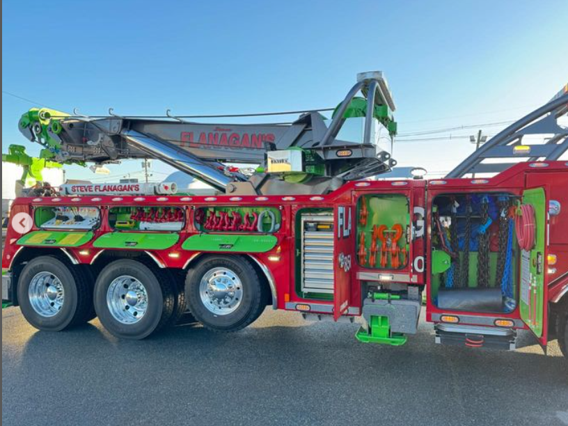 eliztruck's tweet photo. No one outfits a truck like we do! Check out this NEW Century 1075/75 Ton rotator. It can handle even the most intricate recovery right from delivery day! Let Jim do the heavy lifting when it comes to setting up your truck. You'll save $$$ having it done the right way from day 1 https://t.co/c9uYzBTKTT