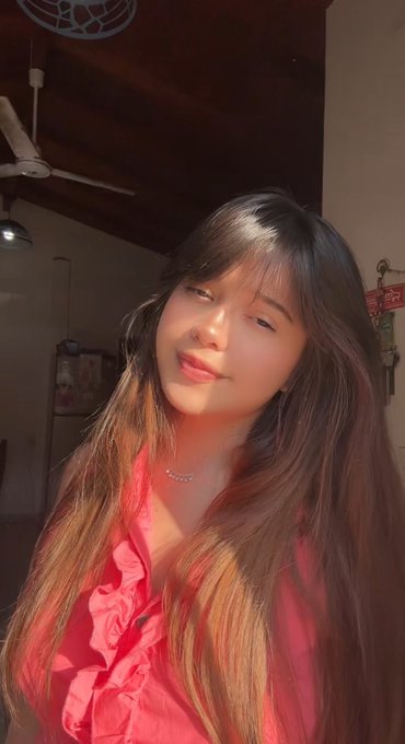 Quer&iacute;a hacer tiktoks pero mi carita me delata lo enferma que me siento ya no voy a fumar m&aacute;s porros 😭