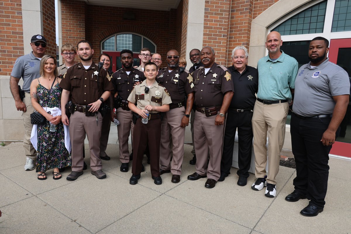 IFD_NEWS's tweet photo. #IFD Firefighters along with members of the City Administration, #IMPD, #MCSO #L416, #PFFUI #BFA and a wide variety of amazing community groups, joined in the 4th Annual Juneteenth Peace March Community Celebration and Public Safety Recruiting Fair. https://t.co/vREqvAo29z