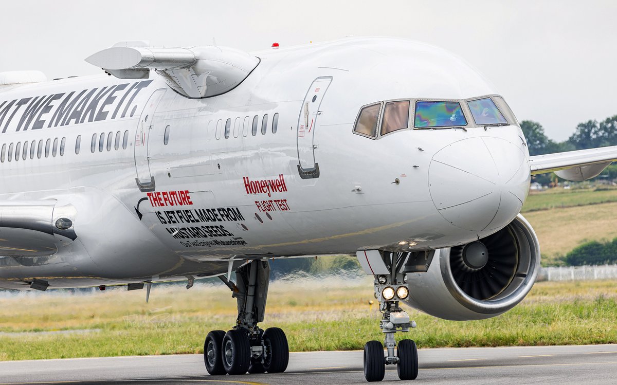 A #Boeing 757 @honeywell conducted a test flight to Tarbes from