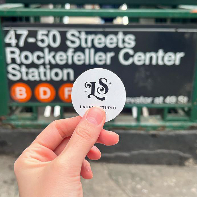 Printleaf's tweet image. 🌟 Same-Day Circle Stickers 🌟
#circlestikers #customshapestickers #anyshapestickers #orderstickers #samedayprinting #nycprinting #nyprinting #nycprint #stickersandlabels #labelprinting #stickerprint #popupevents #popupshop #smallbusiness #shopsmallbusiness
