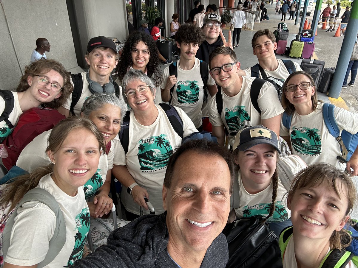 MaximumMissions's tweet image. We made it to Belize! ✈️ 🌴