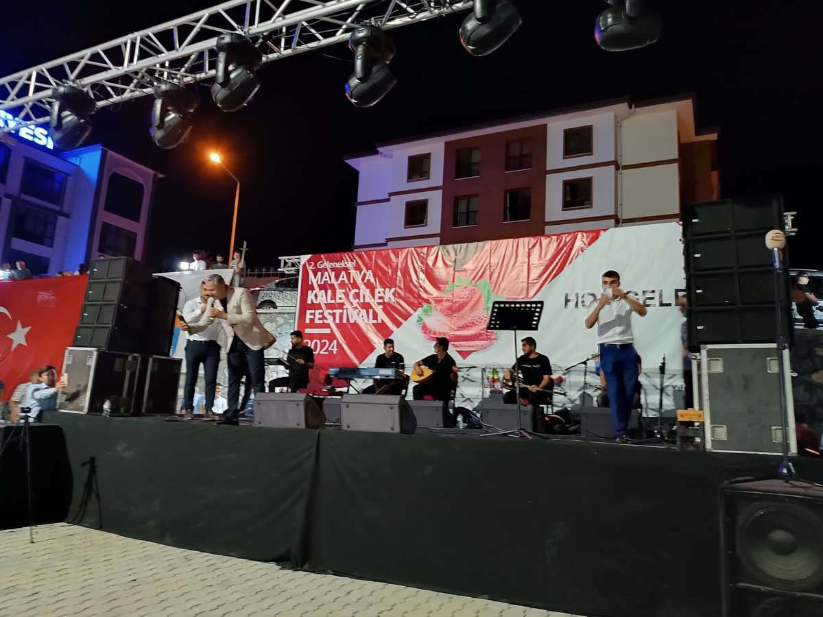 MadefBasaksehir's tweet photo. Malatya dernekler Federasyonu Başakşehir İlçe başkanımız Sayın İrfan Kartal Malatya Kale Çilek Festivali'ne katıldı. https://t.co/wazfQIf94Q