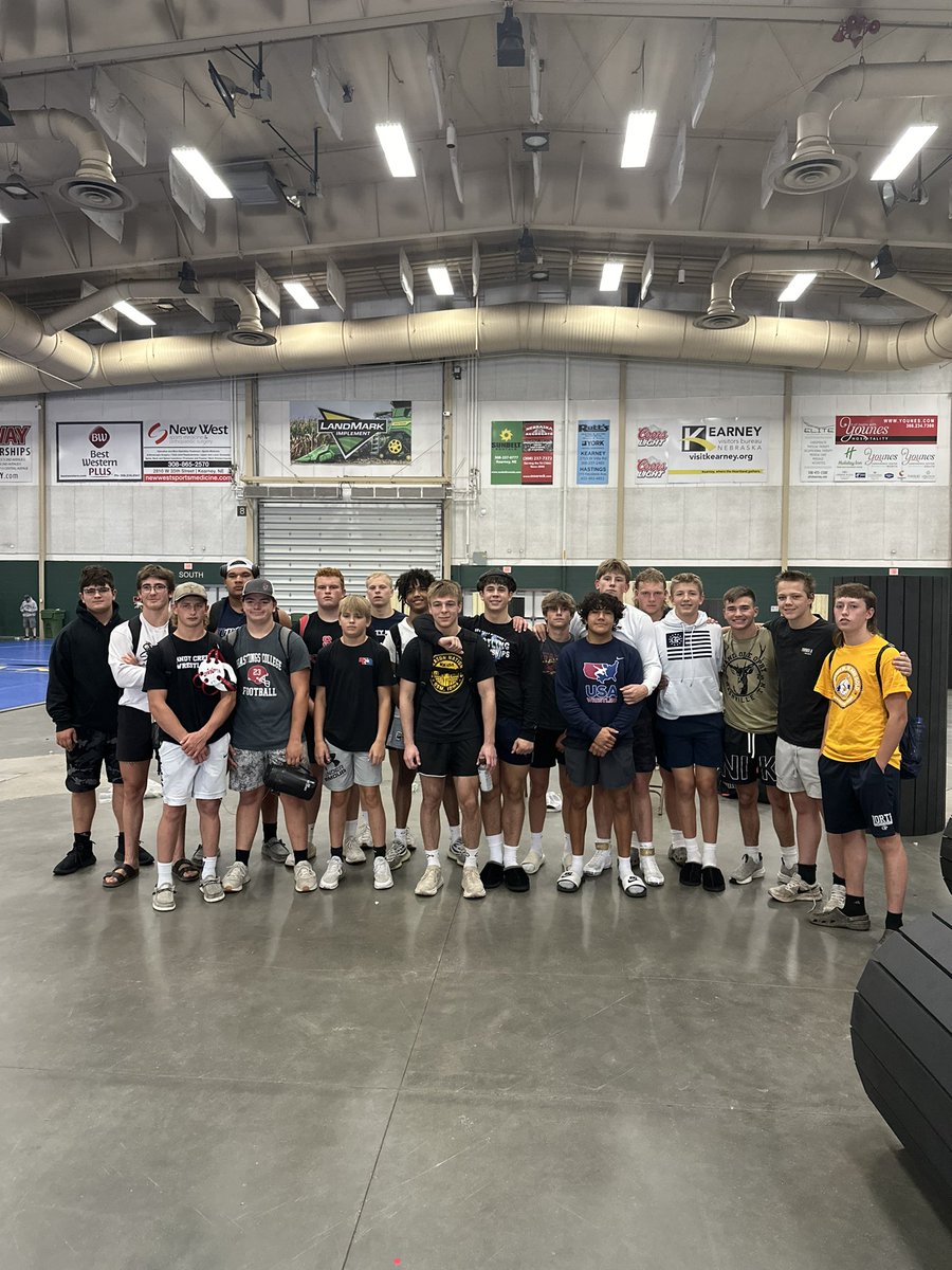 LNEagleWrestle's tweet photo. What a great camp! The guys wrestled HARD and got a ton of matches and technique in. Ended up going 7-2 as a team.

Special shout out to Sandy Creek and former LN coach Searle for teaming up with us!! https://t.co/nTepBFo2On