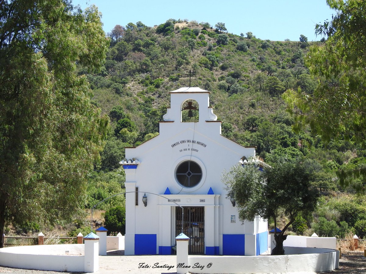 SantiFoto's tweet photo. Finalizamos el recorrido en la Ermita de Nuestra Señora del Rosario y de San José de Al Cuz-Cuz. Fue construida en 2001 a las afueras del pueblo y es lugar donde se realiza cada 7 de octubre la Romería de la patrona del pueblo, Ntra. Sra. del Rosario. https://t.co/qKl3j1LxIj