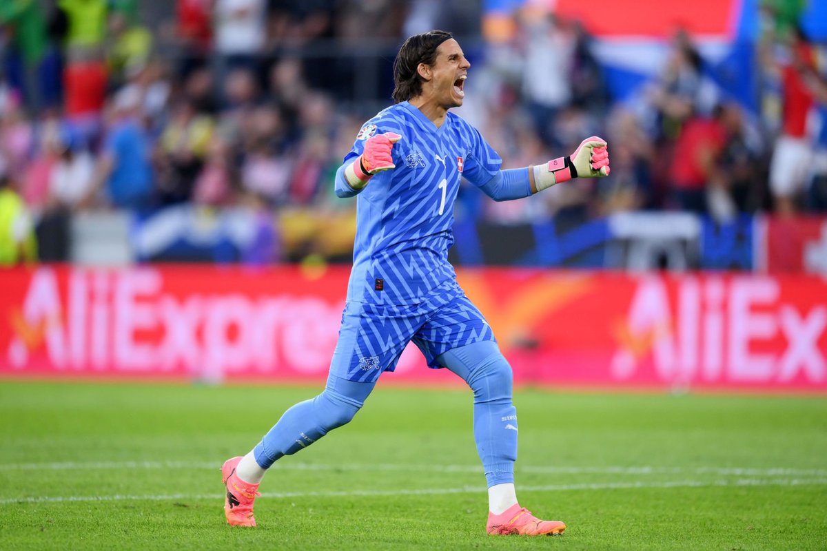 i3merz's tweet image. Yann Sommer #SCOSUI