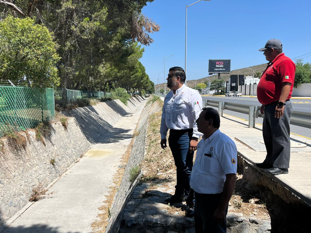 El Gobierno Municipal de Saltillo, a través de la Dirección de <a href="/SaltilloPC/">Protección Civil Saltillo</a>, realizan recorridos de supervisión antes los pronósticos de lluvias para las próximas 48 horas. #SaltilloNosUne