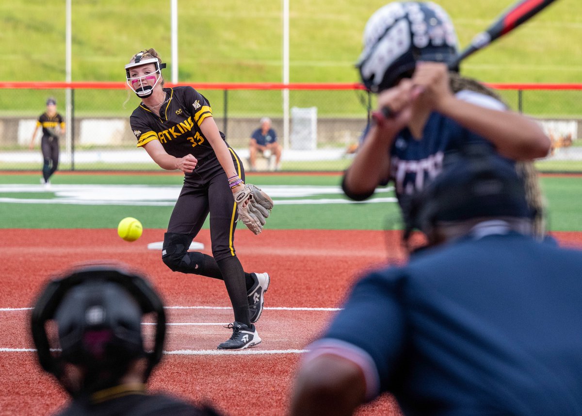 OHSAASports's tweet photo. 🥎#OHSAA SOFTBALL: Photos from the 2024 Division I OHSAA State Softball Tournament are now available for purchase. 
@AthleticsFitch 
@FCSDNews 
@WM_Warriors 
@AWGenerals1 
Get yours here➡️ https://t.co/uH8KjBWny4 https://t.co/sryzkPfFdG