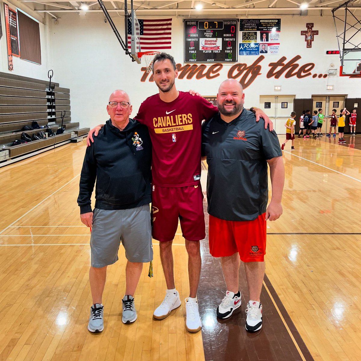 Big thank you to Coach Ansberry and Coach Gerycz for having me as a guest speaker at the Padua basketball camp today to talk the kids about my role with the Cavs, and attending Padua basketball camps growing up as a kid. Lot of great memories in this gym as a kid  <a href="/PaduaBruinsBBB/">Padua Boys Basketball</a>