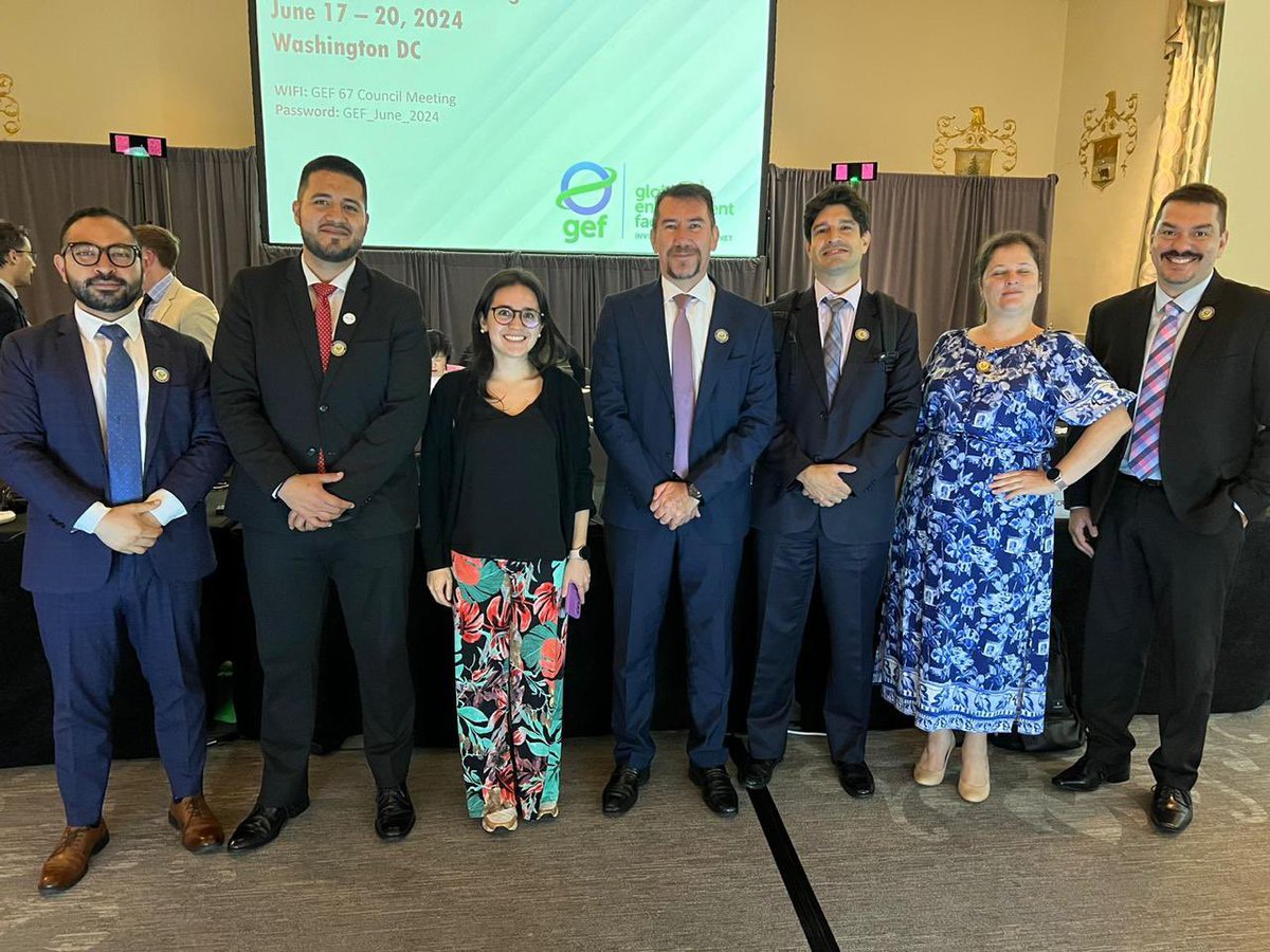 EcuadorMAE's tweet photo. El Viceministro del Ambiente, @eheredias participó en la 🤝Reunión del Consejo del Global Environment Facility, @theGEF, cuyo objetivo es discutir y decidir sobre cuestiones estratégicas, políticas y financieras relacionadas con las actividades del GEF. https://t.co/pCv9WsBMli