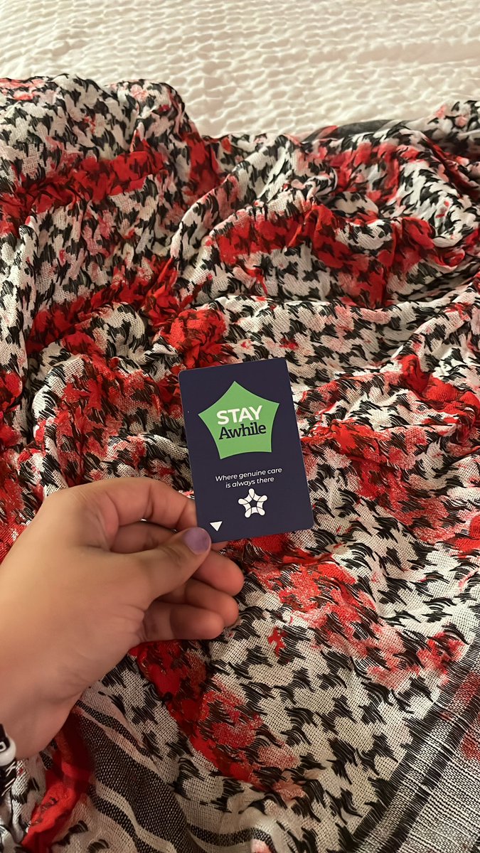 Donut_tweetz's tweet image. Good lord, I’m not a scammer. Featured is the quote given to me when we went to the hotel Sunday Evening and the 2nd pic was from yesterday after I was unpacking. Third is my key card to my room with the keffiyeh I used at graduation.