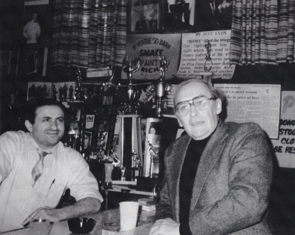 Behind every great writer is a great bartender.
#Chicago #ChicagoHistory