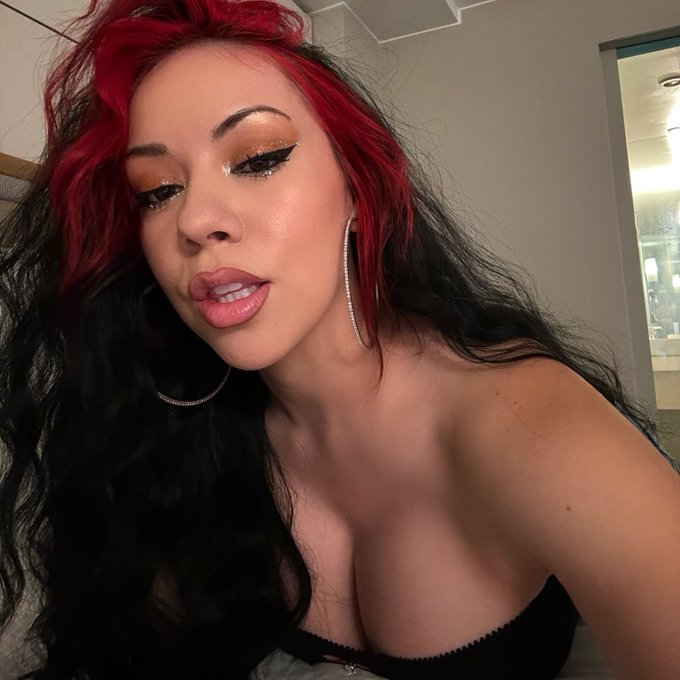 🤘🏼💫🌹 https://t.co/hvCjSe0EDY