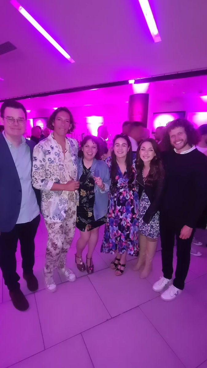 Lara Lewis tweet media