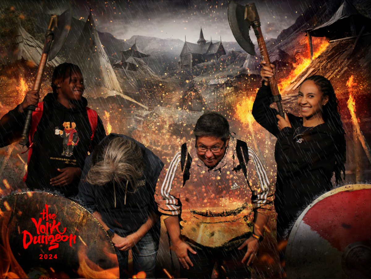 VMulvanaTuohy's tweet image. A day of diversity and celebration with family and friends over from Canada. Many tourist sites hit and many happy tears shed... what a great couple of days! @BernieTuohy