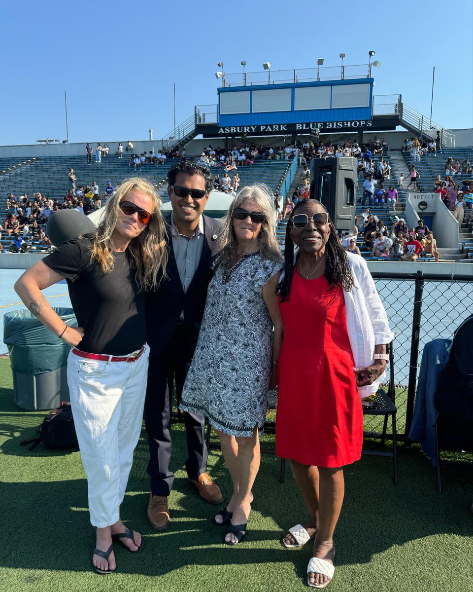 Congratulations to the seniors of Asbury Park High School on their graduation! Honored to give the Commencement Remarks to the class of 2024! We were proud to join you all to celebrate this great accomplishment. Go Blue Bishops! 
#TeamMonmouth <a href="/Asbury_ParkSD/">Asbury Park Schools</a> <a href="/inAsburyParkNJ/">City of Asbury Park</a>