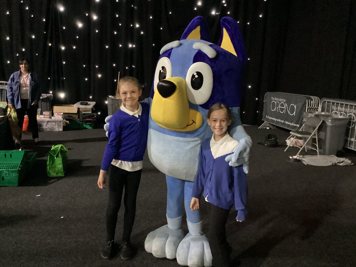 MrsRees7's tweet photo. Year 4 and Year 2 having great fun at the Enterprise finals. Not long until we present our ideas to the judges.  @PrimaryBirdwell https://t.co/qEeprDdy3W