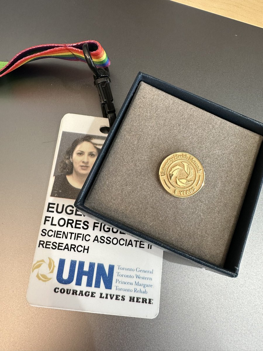 Kena Flores (@k3noff) on Twitter photo Closing my lab in Mexico to move to Canada was one of the hardest decisions. Today I am very happy to got my 5 year pin from <a href="/PMResearch_UHN/">Princess Margaret Cancer Centre Research</a> <a href="/UHN_Research/">UHN Research</a> and looking ahead to the amazing science we are doing. Thank you to my former graduate students. <a href="/aliciaguilar_/">Alicia Aguilar</a> #Bere Closing my lab in Mexico to move to Canada was one of the hardest decisions. Today I am very happy to got my 5 year pin from <a href="/PMResearch_UHN/">Princess Margaret Cancer Centre Research</a> <a href="/UHN_Research/">UHN Research</a> and looking ahead to the amazing science we are doing. Thank you to my former graduate students. <a href="/aliciaguilar_/">Alicia Aguilar</a> #Bere