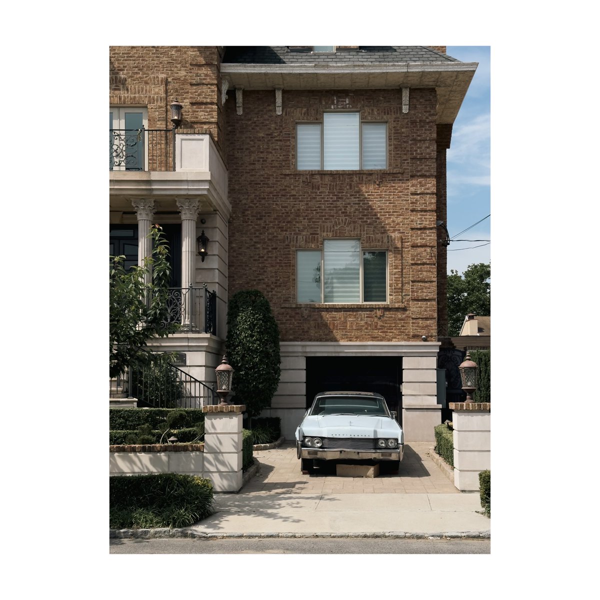 mparkin2's tweet image. Took a bike ride around Mill Basin this morning. Lots of McMansions and classic cars… interesting place