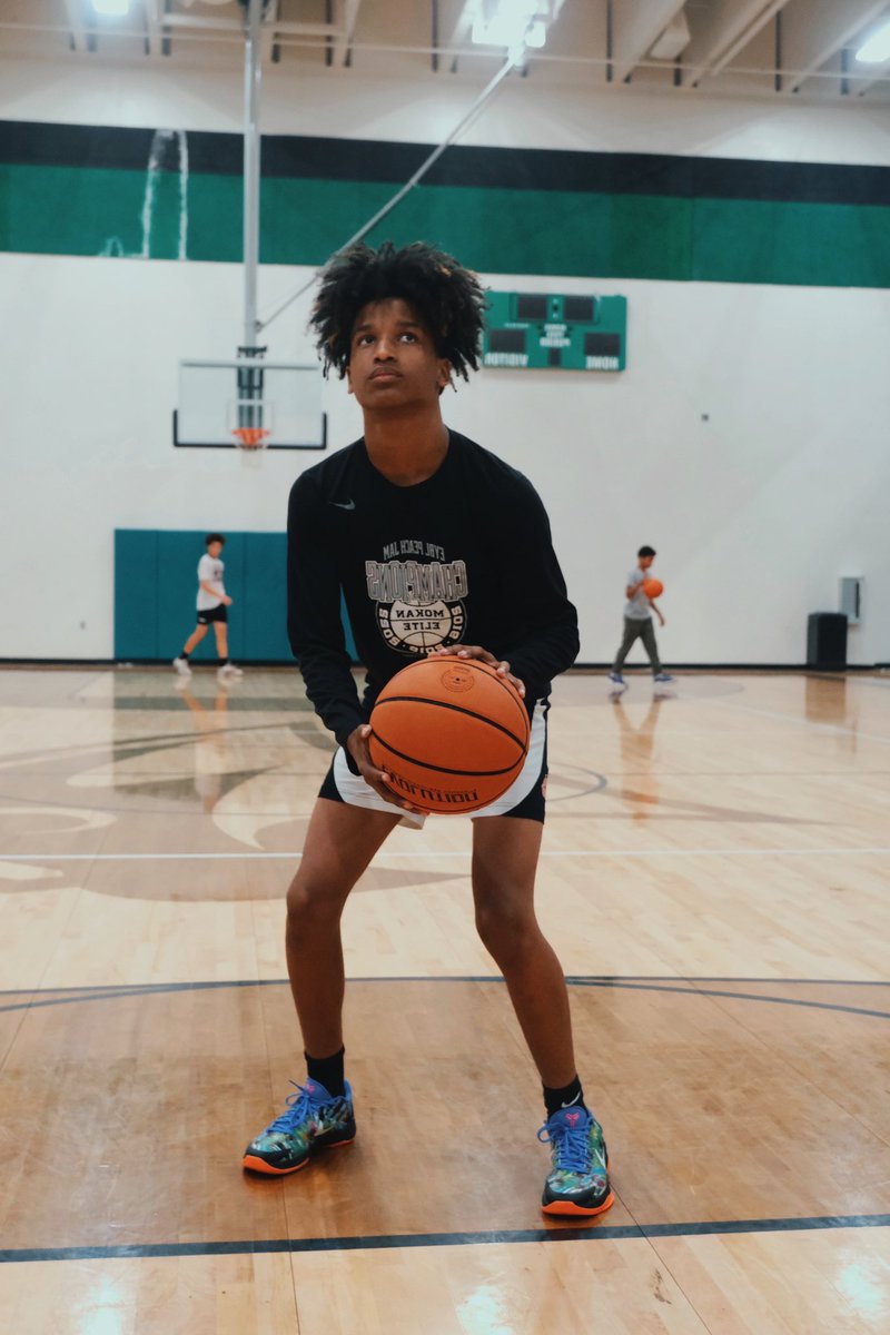 DanteWalton4's tweet photo. Scary Summer 💯 https://t.co/BdhaOTyG1h