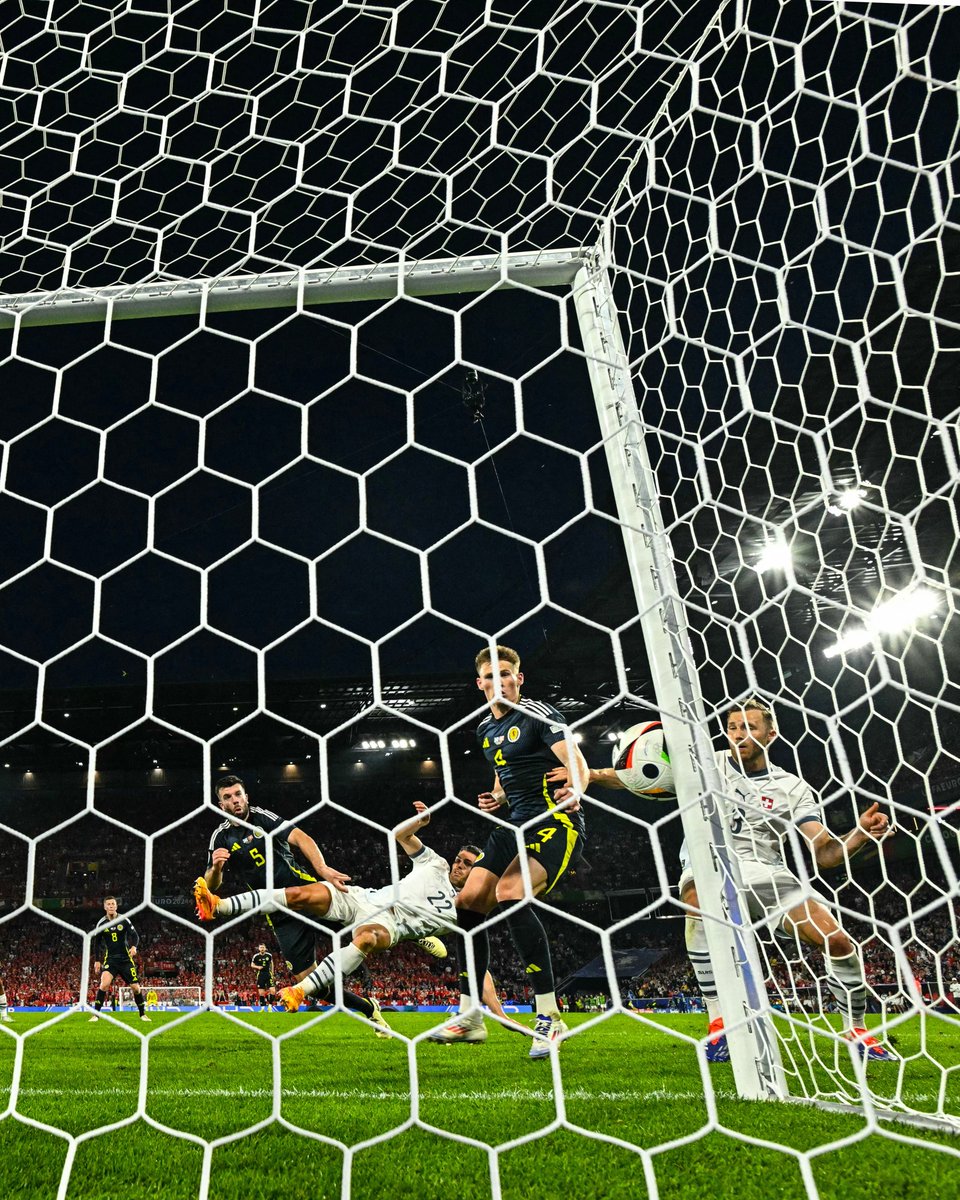 UEFAEURO's tweet image. Hanley header hits post 😱

#EURO2024 | #SCOSUI