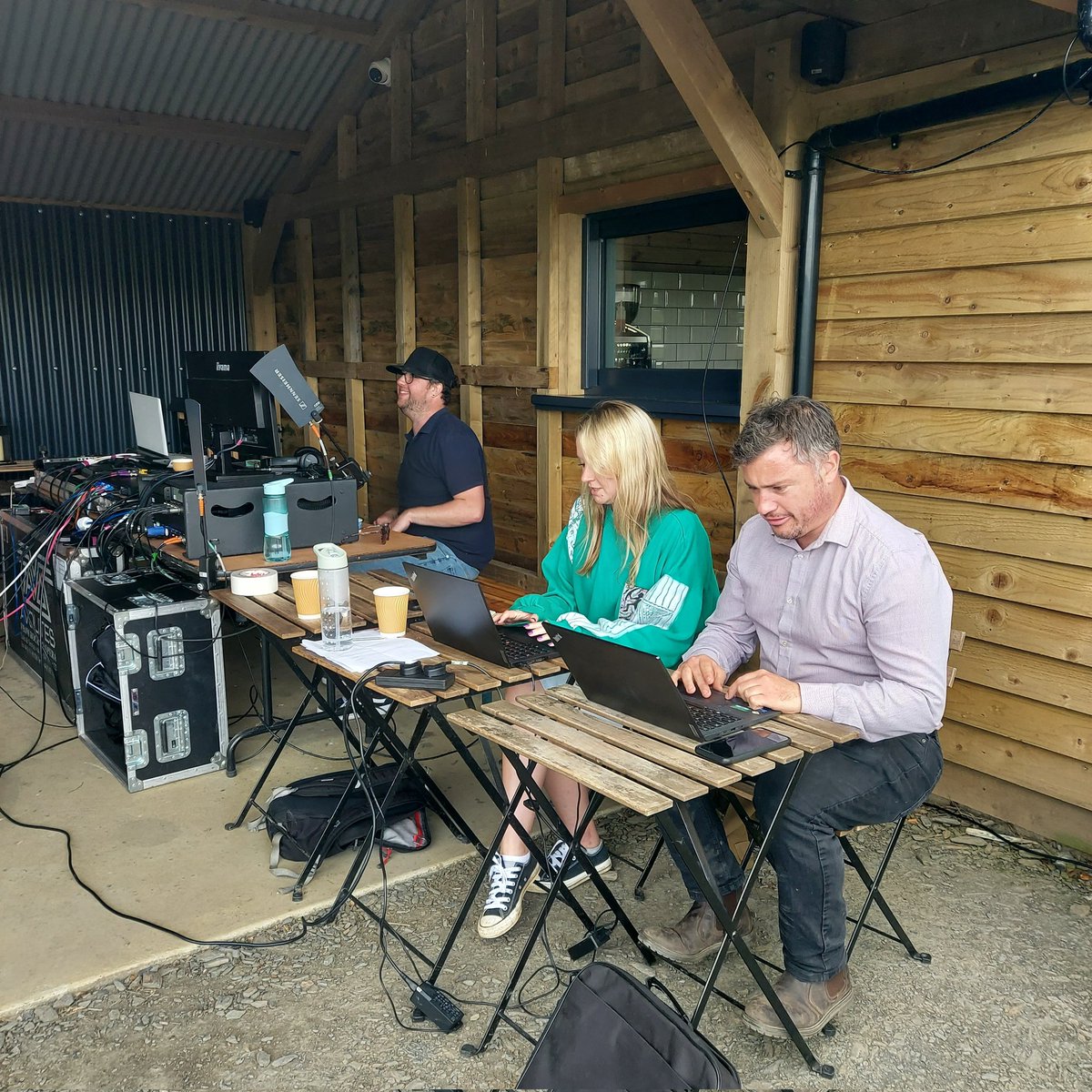 Brilliant day delivering <a href="/NFUCymru/">NFU Cymru 🚜</a>  and <a href="/NFUEducation/">NFU Education</a>'s farming live lessons to thousands of primary school children today.

Great to see that so many children enjoyed the lesson with our fab hosts Anna and Angharad  🤗