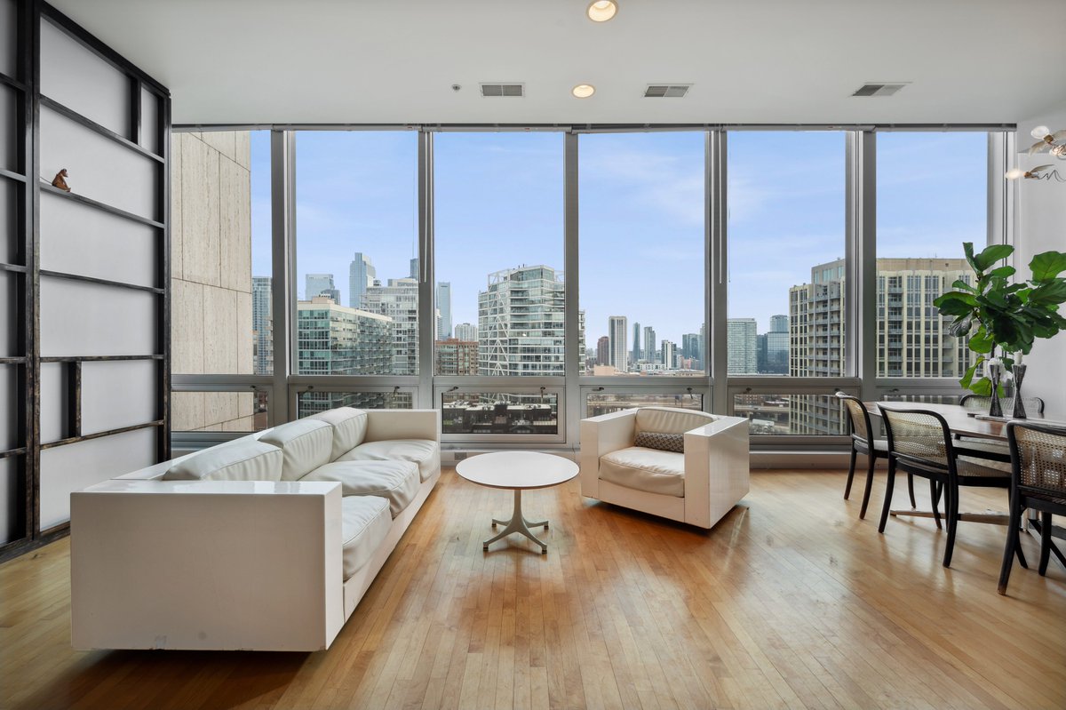 michaelrosnblum's tweet photo. Are you ready for #RiverNorth?  It's ready for you! #500WSuperior1411 ... #CondosForSale https://t.co/U7czqaFEqK