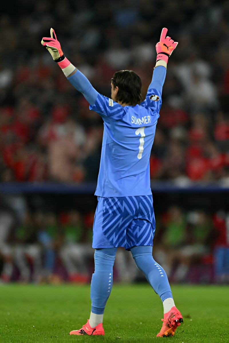 Sulimaan_27's tweet image. Yann Sommer 🇨🇭♥️

#EURO2024 | #SCOSUI