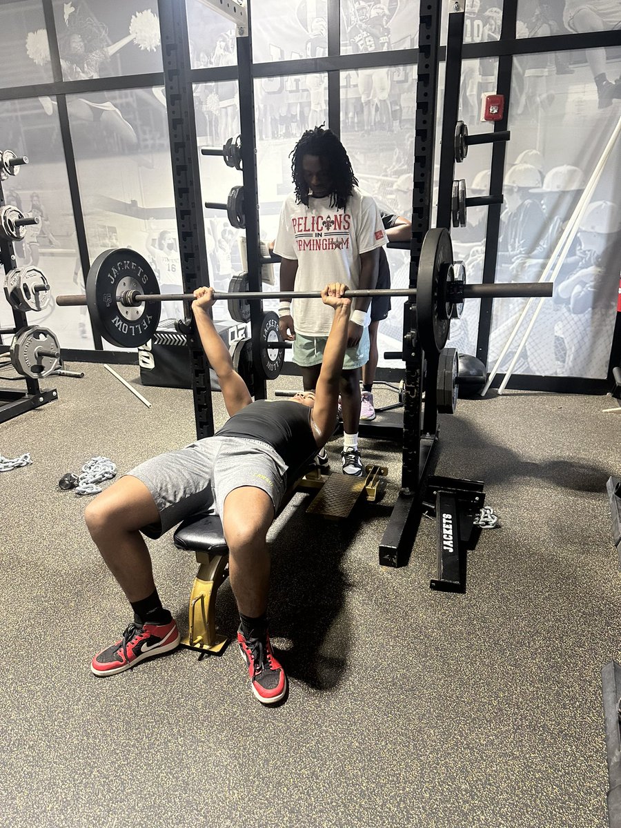 Vincent Yellow Jacket Football tweet media