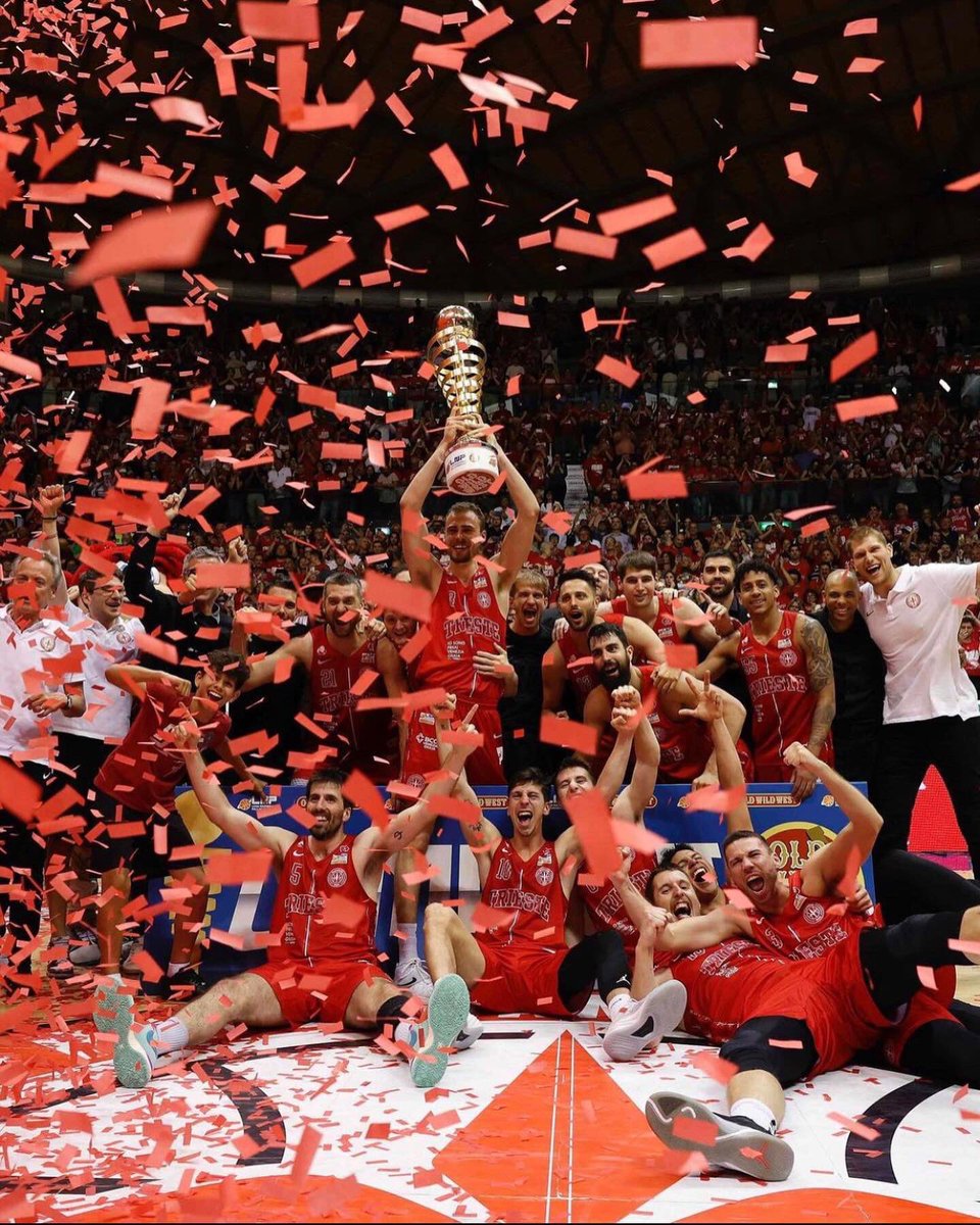 NickSchlitzer's tweet photo. An amazing week capping off an incredible journey this season. Grateful to work with a great group of people!#ForzaTrieste 🇮🇹🏀🏆 https://t.co/0uxCXluoZU