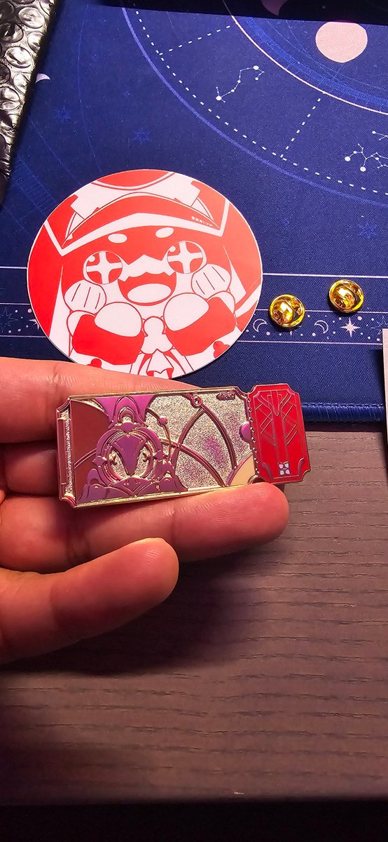 fahcy // check pinned 👋 tweet media