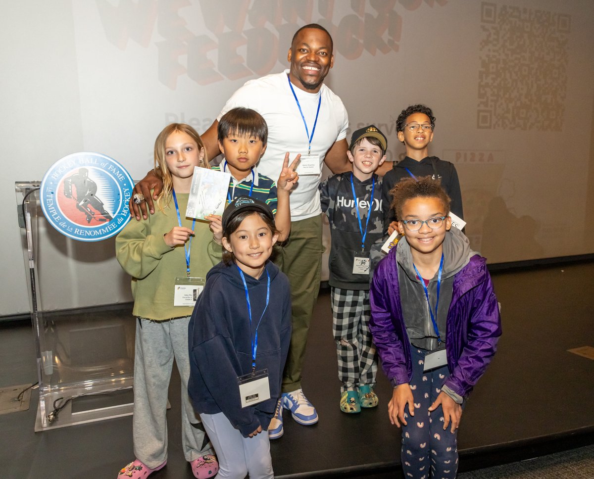 Another one of our favourite moments captured during our recent Elementary Leadership Symposium at the @thehockeyhalloffame with enthusiastic students &amp; one of our guest speakers <a href="/henocmuamba/">Henoc Muamba</a>

Students learning about leadership from leaders is powerful!

 #youth #leadership