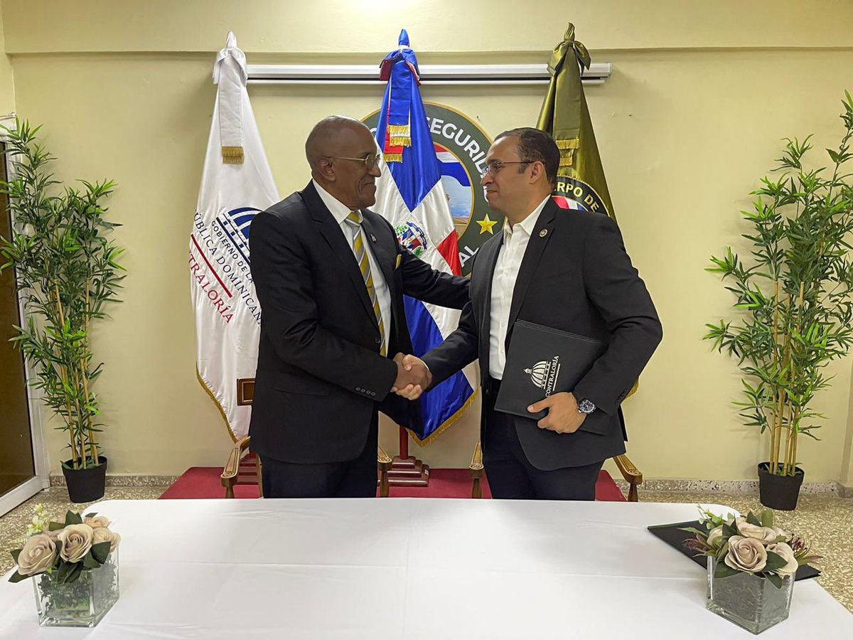 Hoy marcamos un hito histórico: inauguramos la primera Unidad de Auditoría Interna del CUSEP en 95 años. Un gran paso hacia la transparencia y el buen uso de los recursos públicos. ¡Seguimos avanzando! 🇩🇴✨ #TransparenciaHistórica #CUSEP