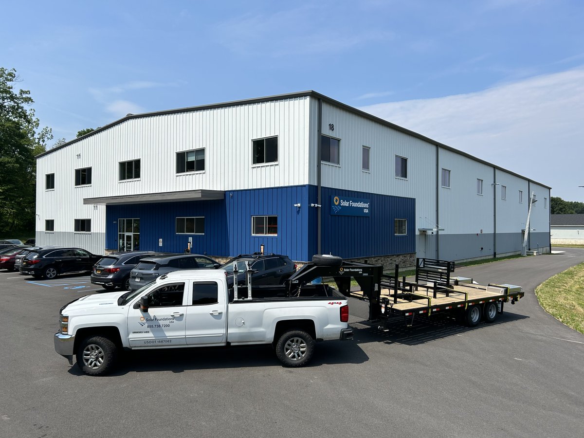 SFUSA_Inc's tweet photo. Another trailer is completed and ready to be delivered to one of our many Authorized Installers!
Shout out to Rolling Star Manufacturing for the custom work.
β’
#sfusa #solar #solarfoundations #solarracking #groundmount #solargroundmount #solararray #solarstructure https://t.co/a4UjoweyIt