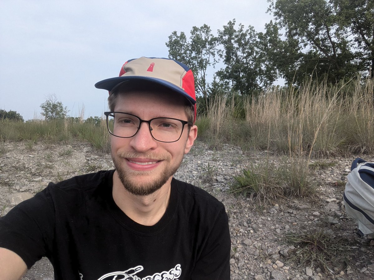 CambroJoe's tweet image. Some really fascinating presentations so far at #NAPC and still another half to come. Today, joined the field trip to the famous Silica Shale and searched for #Devonian fossils. Looking forward to presenting an amazing new species, the &quot;sea moth,&quot; tomorrow afternoon.