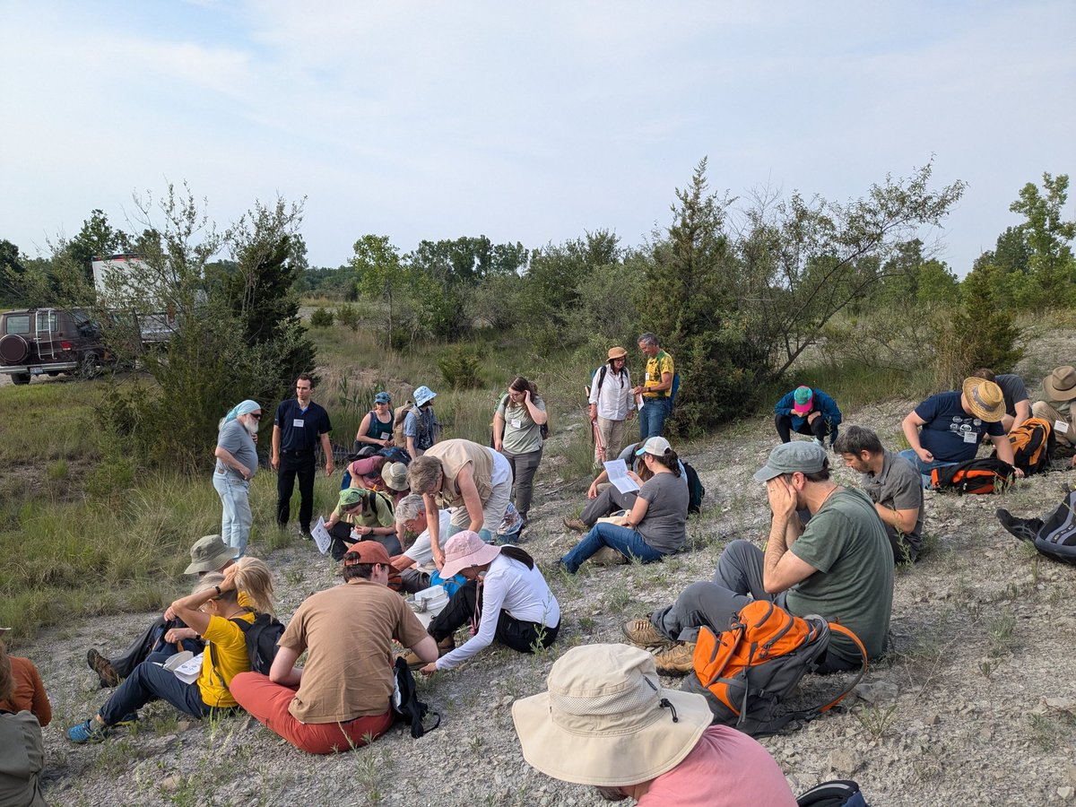 CambroJoe's tweet image. Some really fascinating presentations so far at #NAPC and still another half to come. Today, joined the field trip to the famous Silica Shale and searched for #Devonian fossils. Looking forward to presenting an amazing new species, the &quot;sea moth,&quot; tomorrow afternoon.