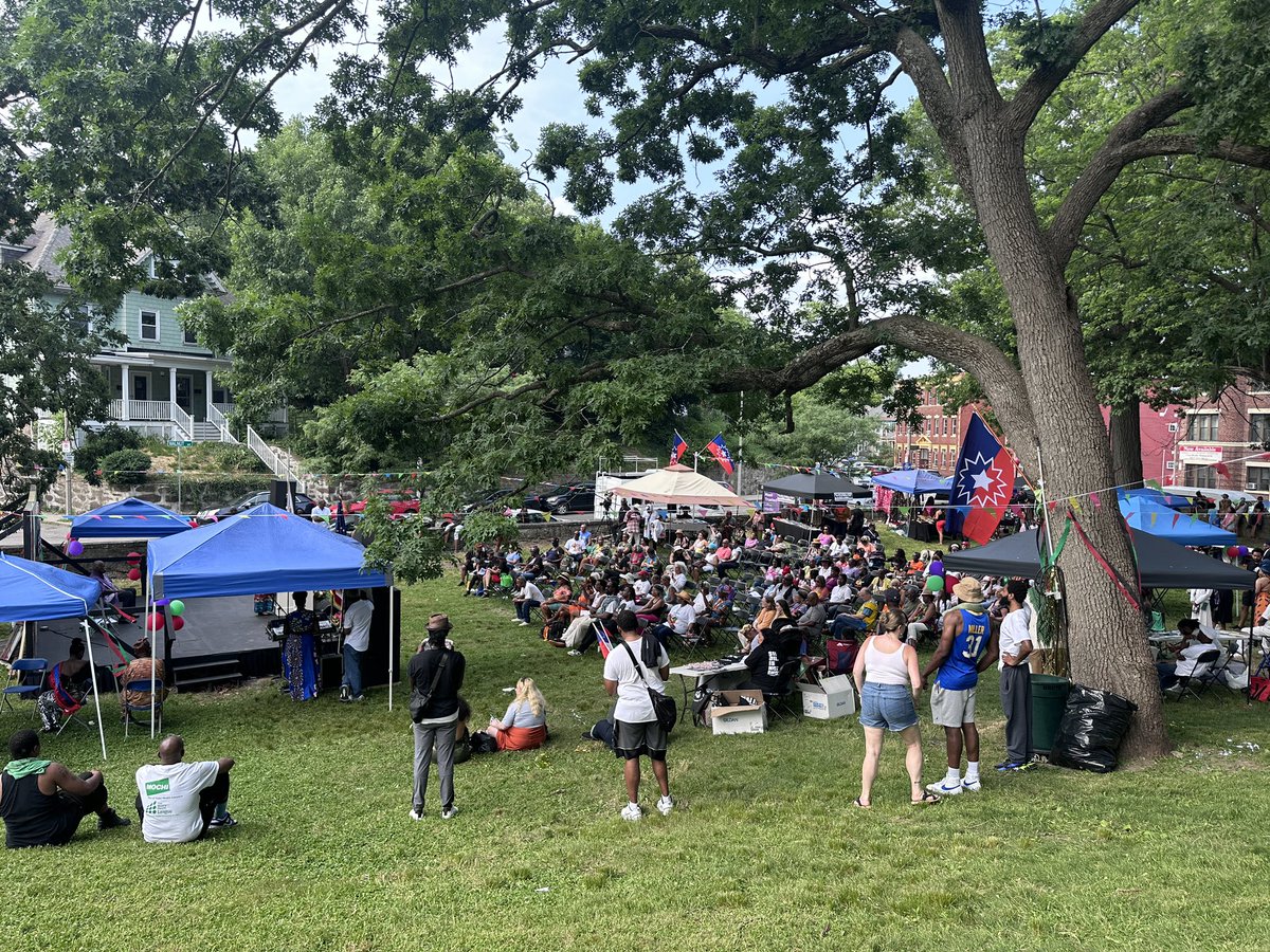 The ACLU of Massachusetts Racial Justice team is here in Roxbury for the 14th Annual Juneteenth Emancipation Observance!

Come visit our table at the NCAAA Museum📍