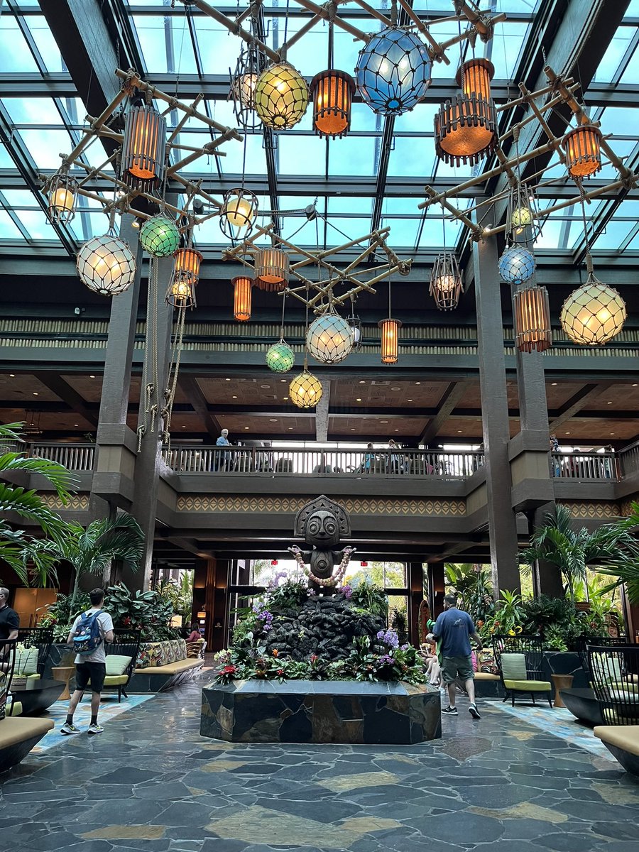 adam_ap_wdw's tweet image. Early dinner at O’ Hana