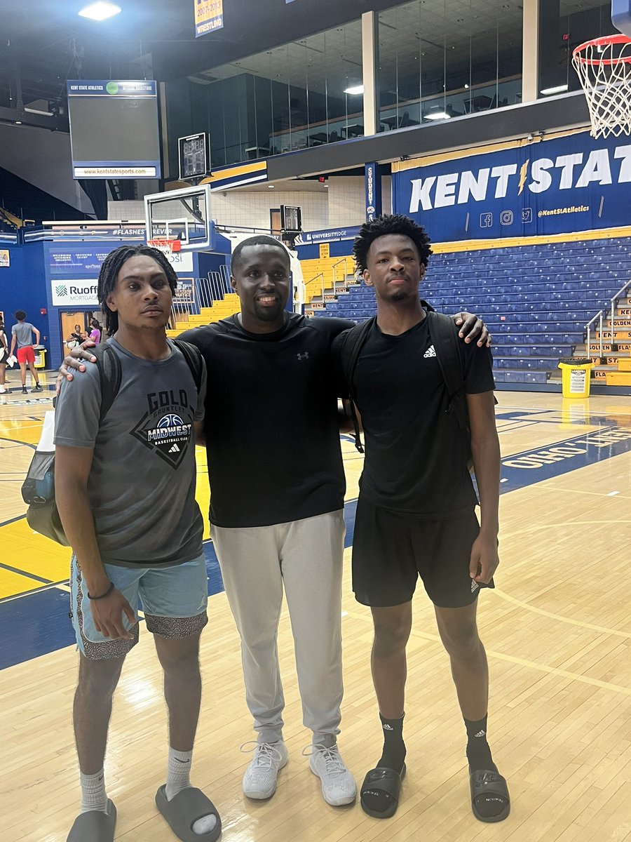 Kellen Wiley (@kellenwiley) on Twitter photo Great workout with <a href="/KentStMBB/">Kent State Men's Basketball</a>!
Thank you <a href="/JalenAvery0/">Jalen Avery</a> for the invite and tour of the campus. <a href="/WyomingHSHoops/">Wyoming Cowboy Basketball</a> <a href="/MiddieDK/">Dustin Kavanaugh</a> Great workout with <a href="/KentStMBB/">Kent State Men's Basketball</a>!
Thank you <a href="/JalenAvery0/">Jalen Avery</a> for the invite and tour of the campus. <a href="/WyomingHSHoops/">Wyoming Cowboy Basketball</a> <a href="/MiddieDK/">Dustin Kavanaugh</a>