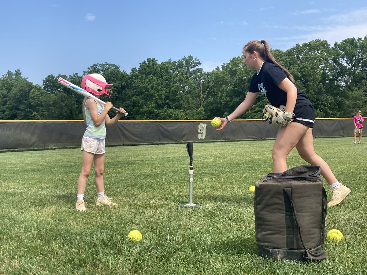 SaintJoeSports's tweet photo. It’s been a great week of @SoftballSJHS camp! The campers are working so hard and having a lot of fun interacting with the players and coaches. https://t.co/xFcY3RyIW7
